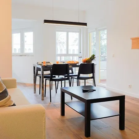 公寓 Serene Bright Flat W/ Balcony - *